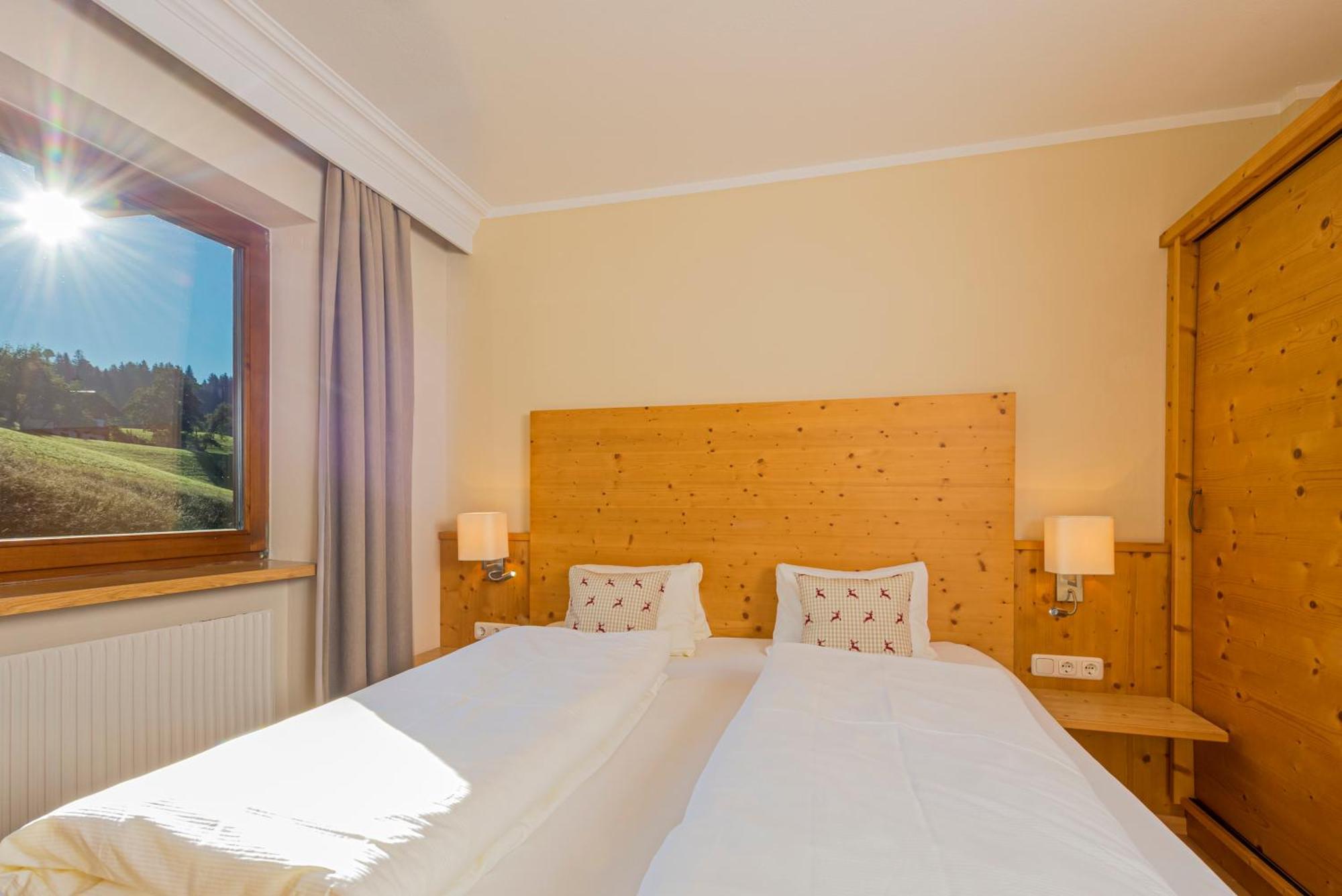 Apartments Tirolerhaus Kössen Chambre photo