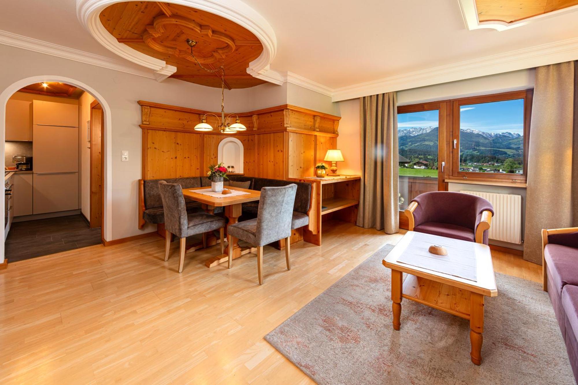 Apartments Tirolerhaus Kössen Extérieur photo